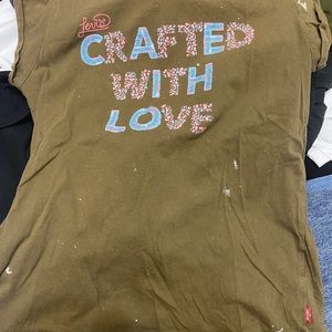 Levi’s tshirt